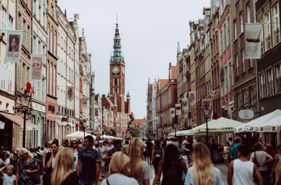Foreign students studying in Poland record 1,008% growth in 18 years - Global Education Times